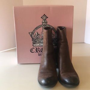 Crown Vintage brown boot.